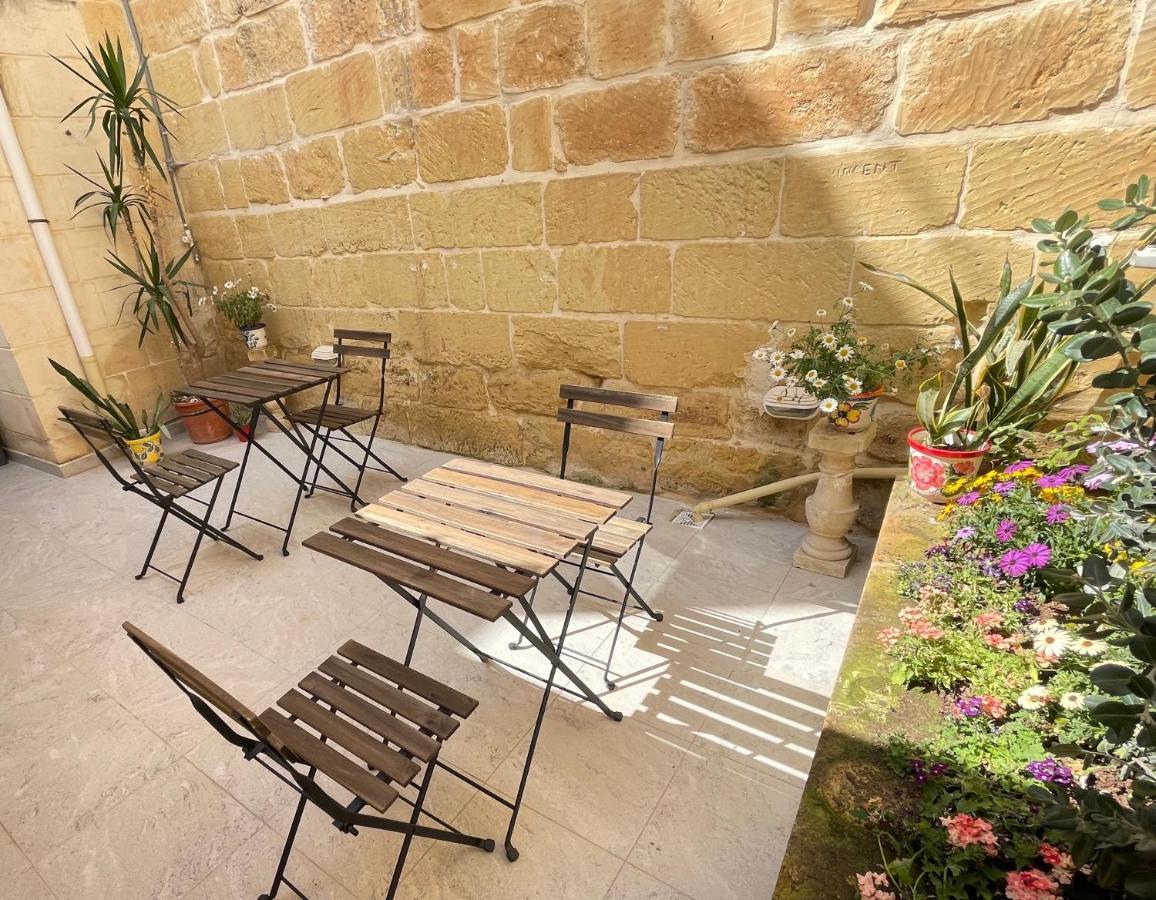 Penelope Townhouse Hotel Ghajn il-Kbira  Exterior foto